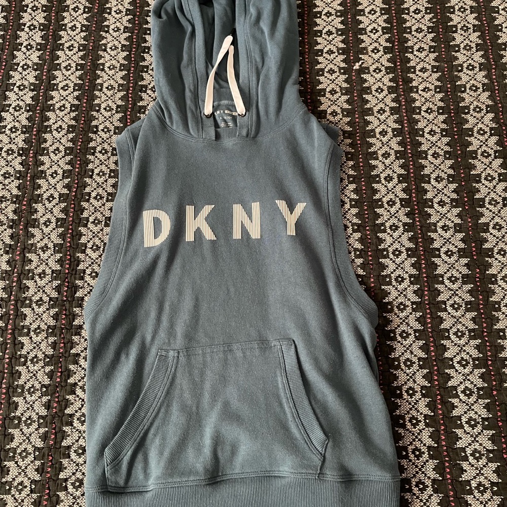 Hooded DKNY sports over shirt. Size small